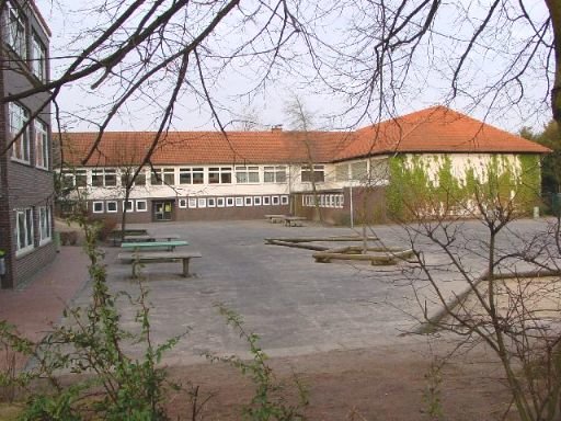 Alte Sporhalle an der Grundschule