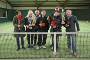 Sieger und Platzierte – von links nach rechts: Ilona Wöstmann(3. Damen), Carina Brinkmann (2. Damen), Karl-Heinz Schlüter (Sportwart),Carsten Colmsee (3. Herren), Maren Frank (1. Damen), Gerd Bödige (Pokalsieger), Heiko Vietz (2. Herren)